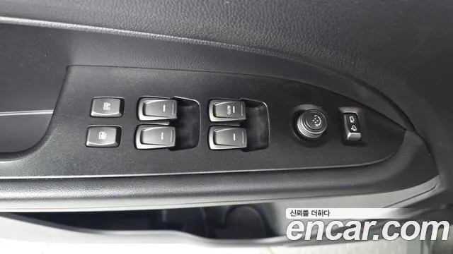 KGM Rexton 2022 thumb 4