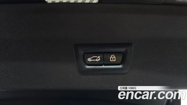 BMW X4 2019 thumb 3