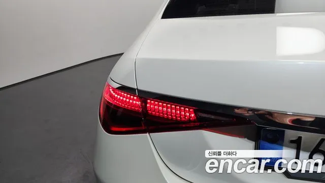 Mercedes-Benz S-Class 2021 thumb 12
