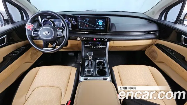 Kia Carnival 2021 thumb 5
