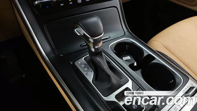 Kia Carnival 2021 thumb 9