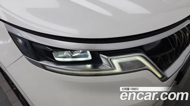 Kia Carnival 2021 thumb 12