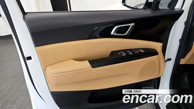 Kia Carnival 2021 thumb 2