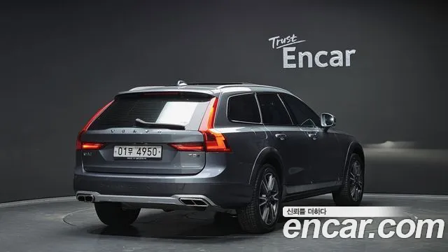 Volvo V90 Cross Country 2018 thumb 3
