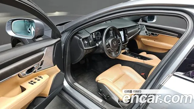 Volvo V90 Cross Country 2018 thumb 7
