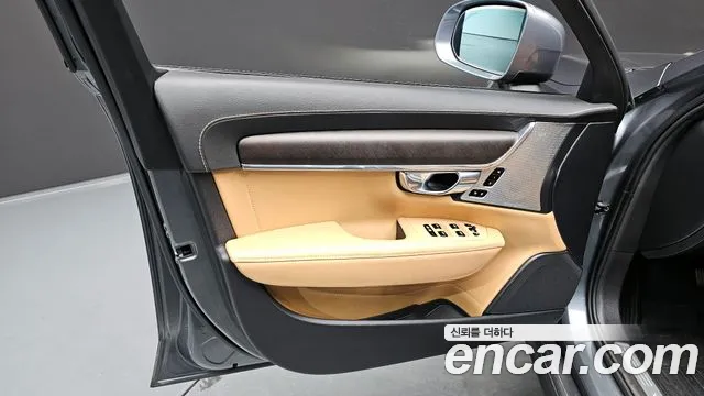 Volvo V90 Cross Country 2018 thumb 4