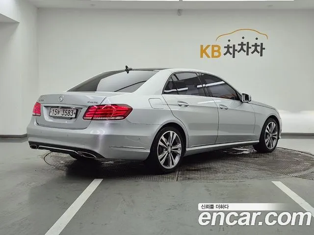 Mercedes-Benz E-Class 2014 thumb 11