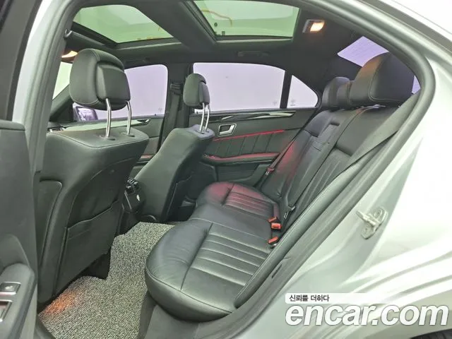 Mercedes-Benz E-Class 2014 thumb 2