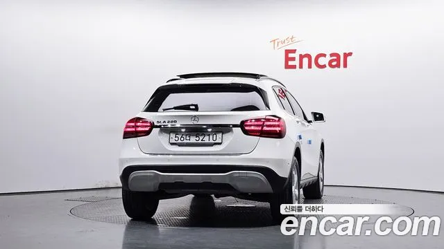 Mercedes-Benz A-Класс 2018 thumb 3