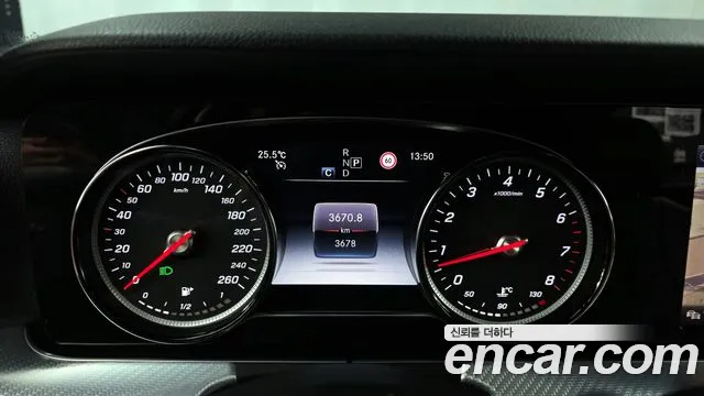 Mercedes-Benz E-Class 2020 thumb 7