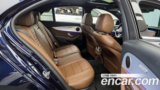 Mercedes-Benz E-Class 2020 thumb 3