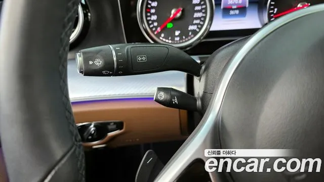 Mercedes-Benz E-Class 2020 thumb 12