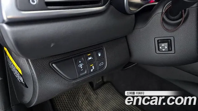 Genesis G70 2018 thumb 11