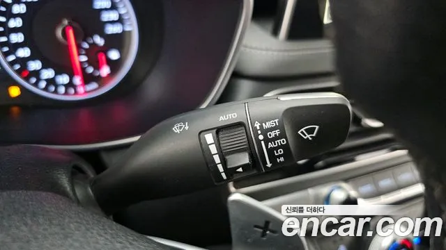 Genesis G70 2018 thumb 2
