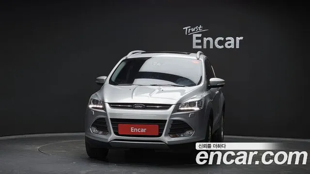Ford Kuga 2016 thumb 6