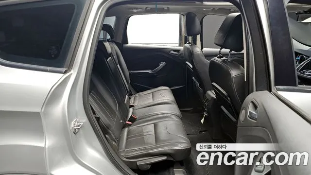 Ford Kuga 2016 thumb 12