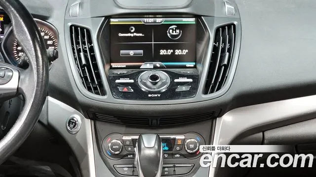 Ford Kuga 2016 thumb 4