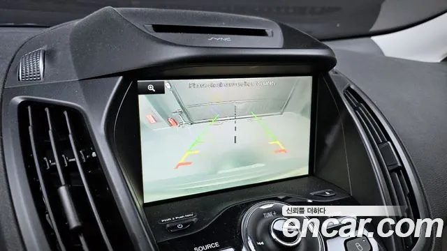 Ford Kuga 2016 thumb 2