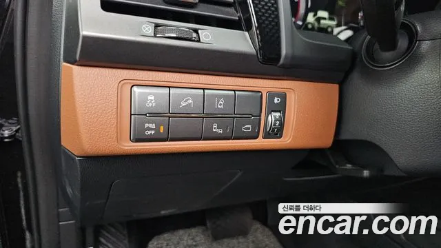 KGM Rexton 2019 thumb 5