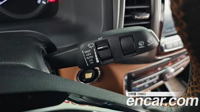 KGM Rexton 2019 thumb 9