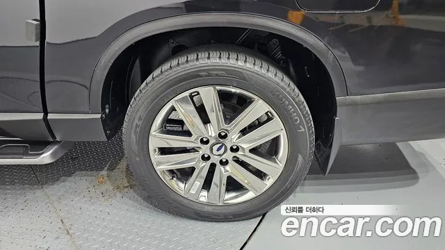 KGM Rexton 2019 thumb 10