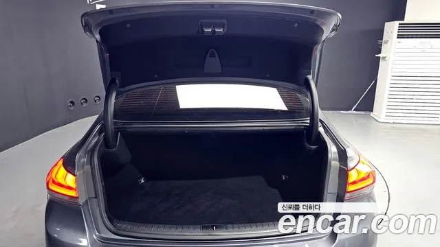Hyundai Genesis 2016 thumb 8