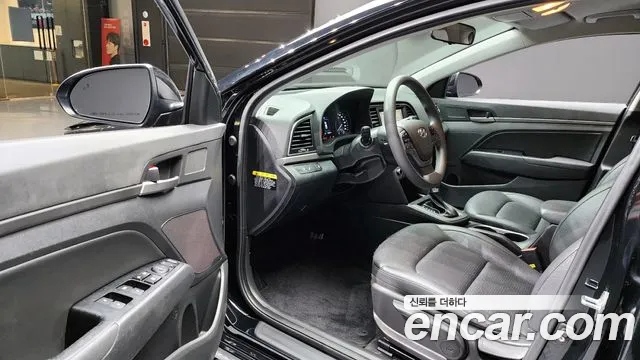 Hyundai Avante 2018 thumb 12
