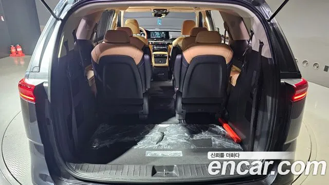 Kia Carnival 2021 thumb 2