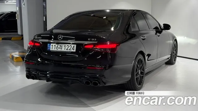 Mercedes-Benz E-Class 2023 thumb 12