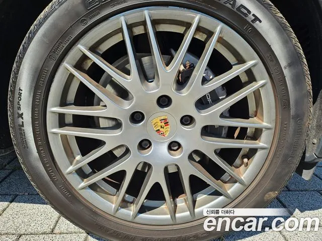 Porsche Cayenne 2016 thumb 11