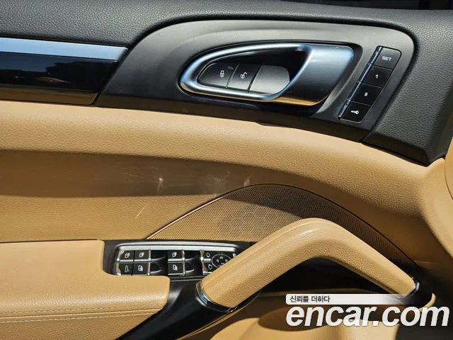 Porsche Cayenne 2016 thumb 8