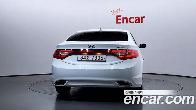 Hyundai Grandeur 2012 thumb 10