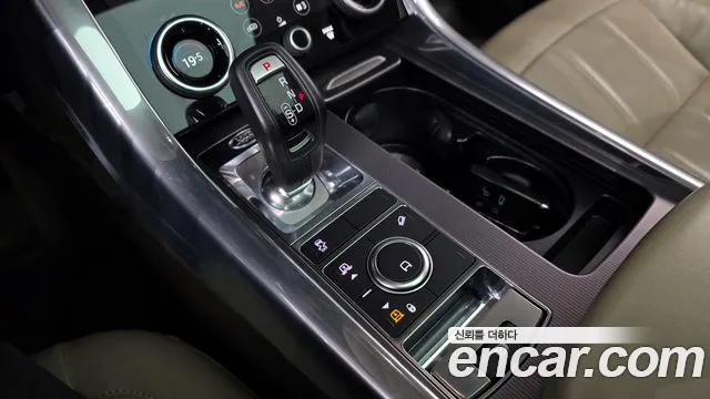 Land Rover Range Rover Sport 2019 thumb 6