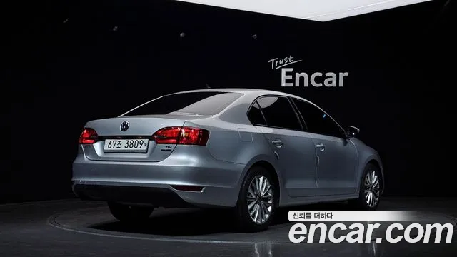 Volkswagen Jetta 2011 thumb 5