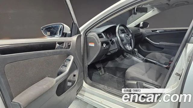 Volkswagen Jetta 2011 thumb 10