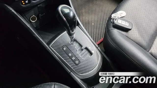 Hyundai Accent 2013 thumb 9