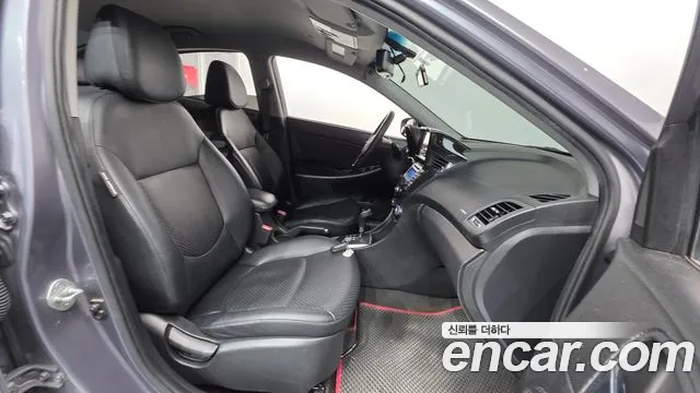 Hyundai Accent 2013 thumb 8