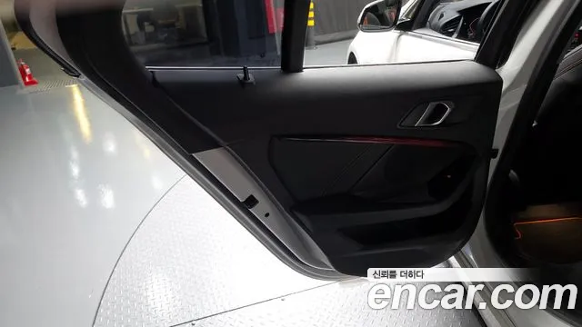 BMW 1 серии 2020 thumb 11