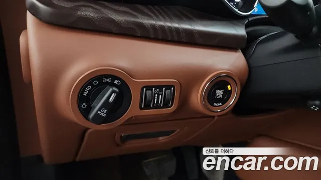 Maserati Quattroporte 2016 thumb 6