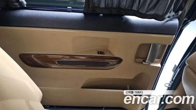 Kia Carnival 2015 thumb 4