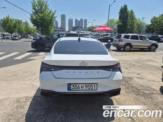 Hyundai Elantra 2021 thumb 4