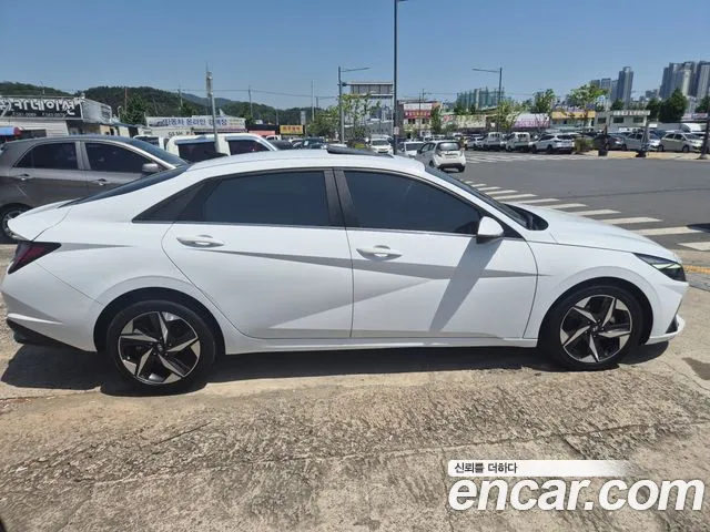 Hyundai Elantra 2021 thumb 6