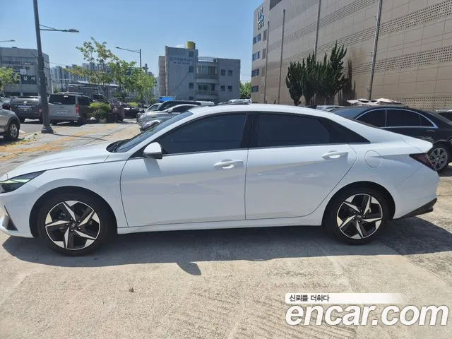 Hyundai Elantra 2021 thumb 8