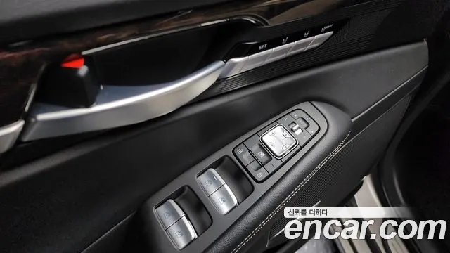 Genesis G90 2020 thumb 8