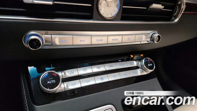 Genesis G90 2020 thumb 4