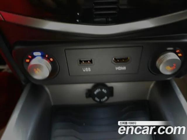 KGM Tivoli 2016 thumb 10