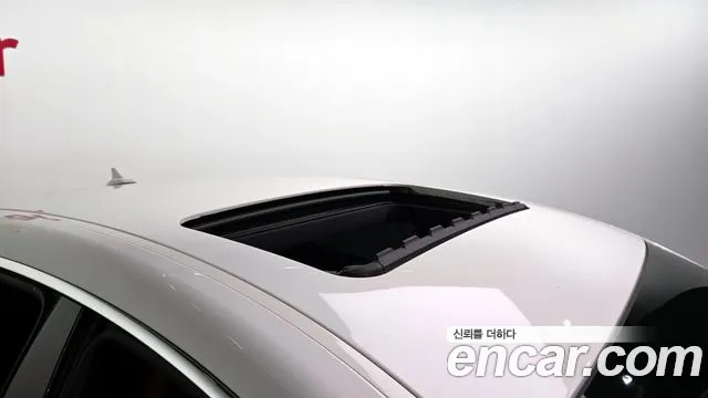 Maserati Quattroporte 2018 thumb 11