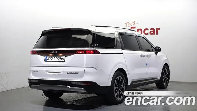 Kia Carnival 2023 thumb 9
