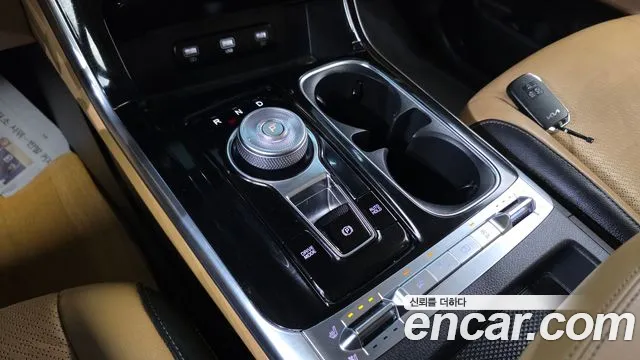 Kia Carnival 2023 thumb 2