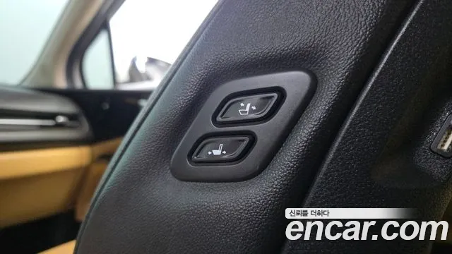 Kia Carnival 2023 thumb 10